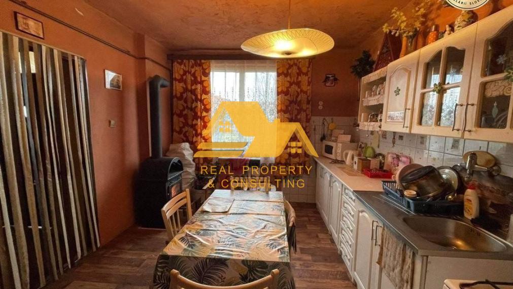 Znížená cena!Predám rodinný dom v obci Dvory nad Žitavou