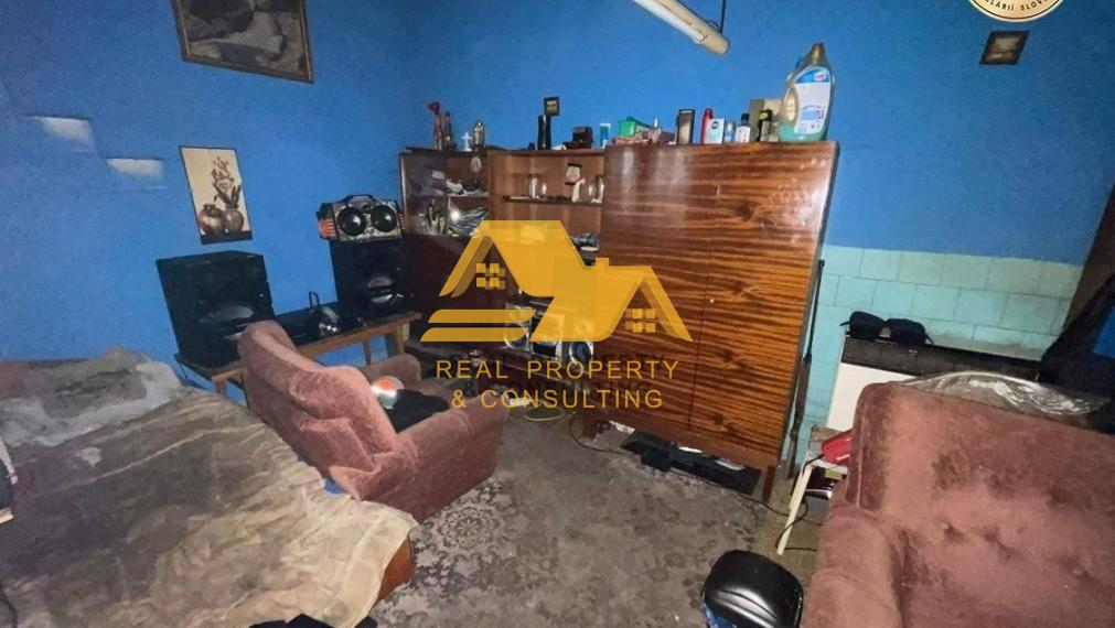 Znížená cena!Predám rodinný dom v obci Dvory nad Žitavou