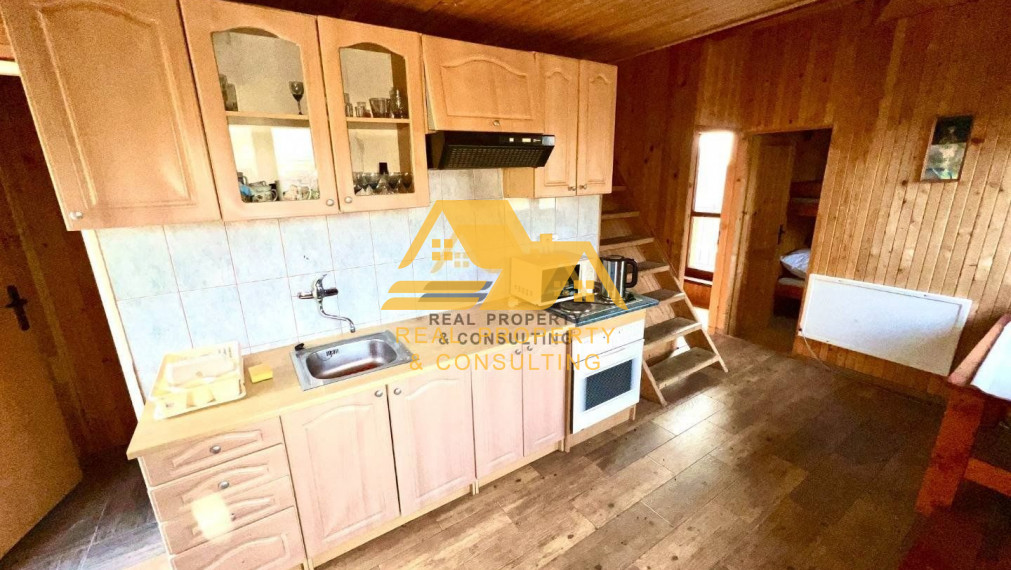 Predám rekreačnú chatu v obci Podhájska