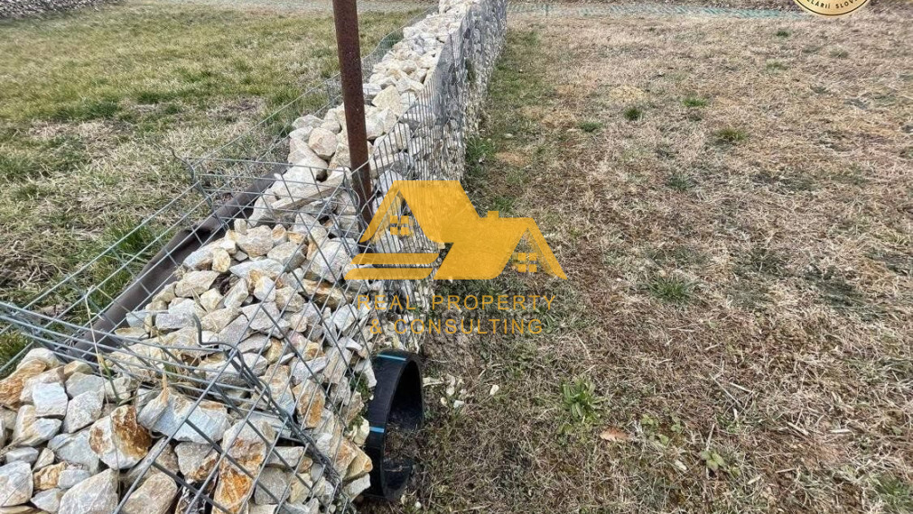 Predám stavebný pozemok v obci Podhájska