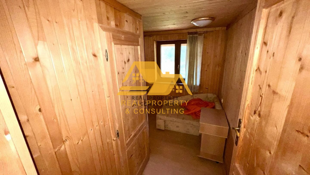 Predám rekreačnú chatu v obci Podhájska