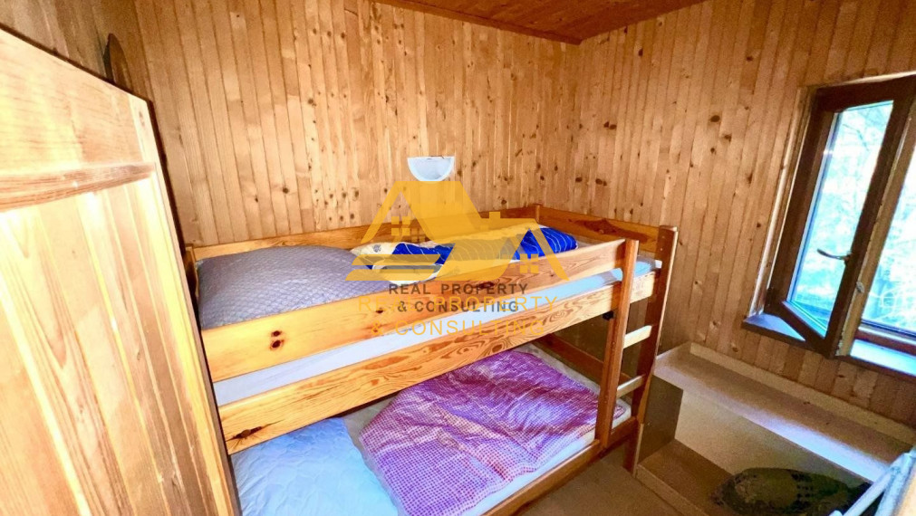 Predám rekreačnú chatu v obci Podhájska