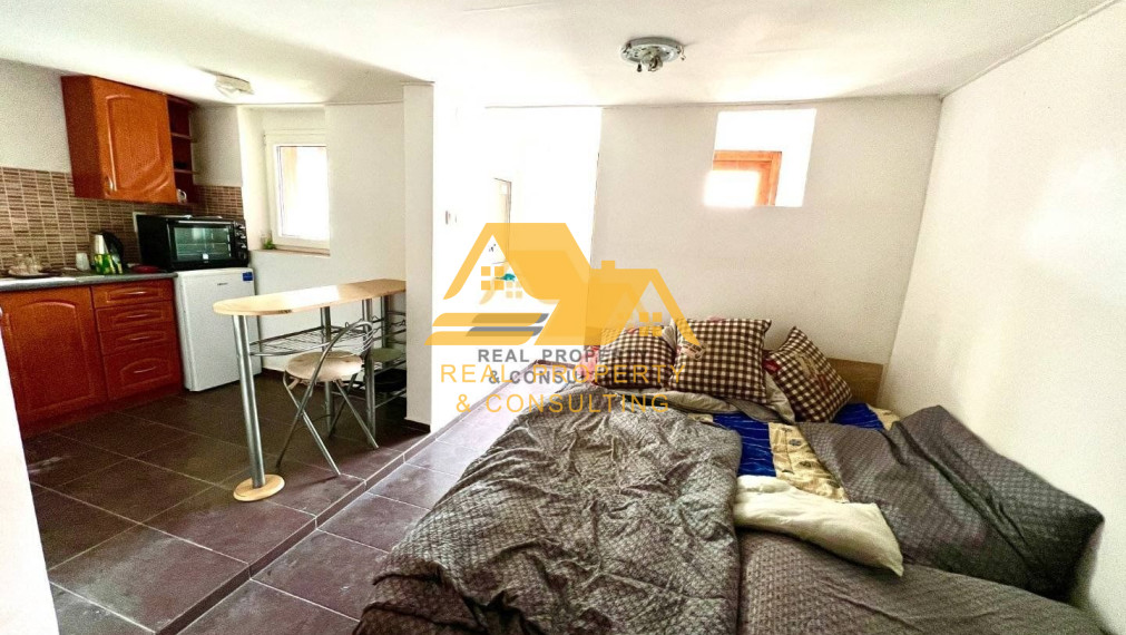 Predám rekreačnú chatu v obci Podhájska