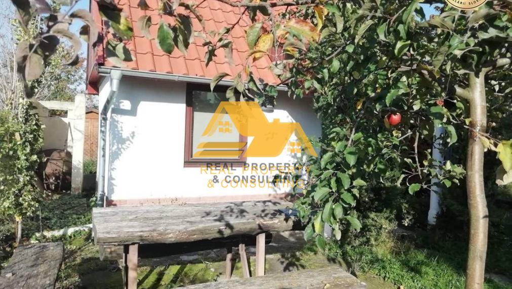 Predám chatu so záhradou v Kolárove