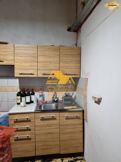 Predám obchodný priestor v Komjaticiach