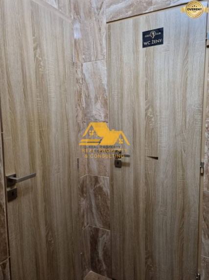 Predám obchodný priestor v Komjaticiach