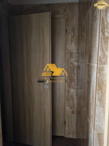 Predám obchodný priestor v Komjaticiach