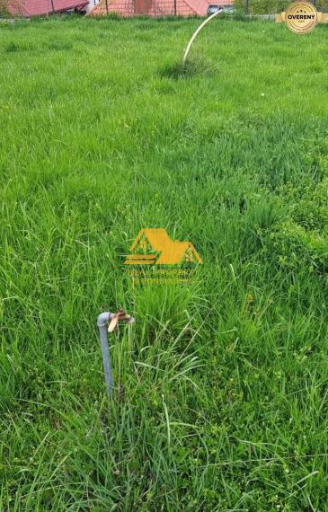 Predám stavebný pozemok v obci Trávnica