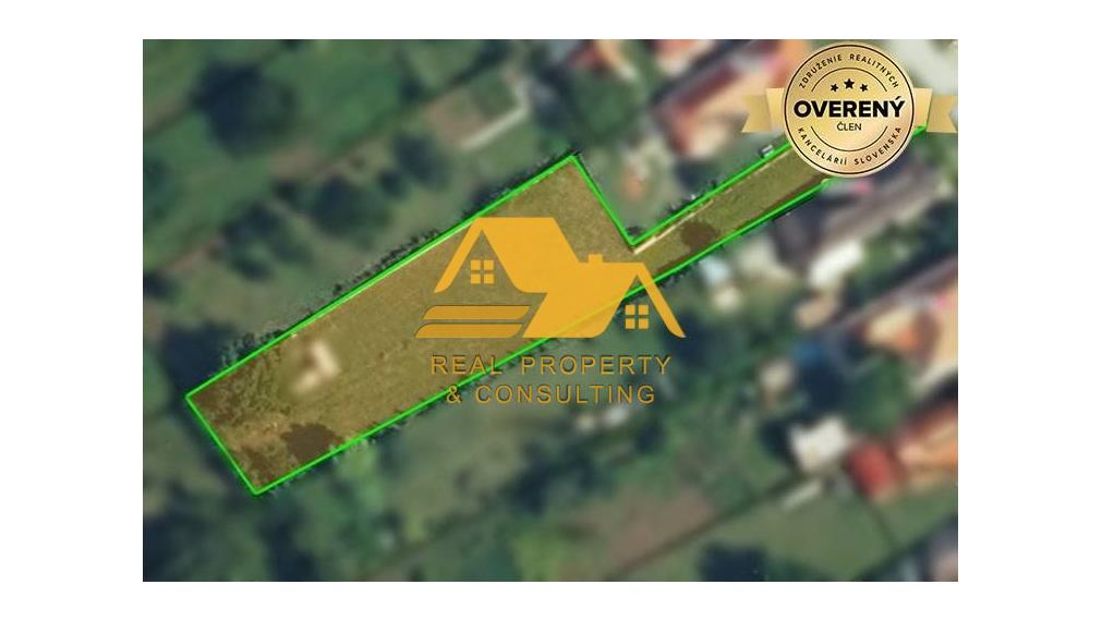 Predám stavebný pozemok v obci Trávnica