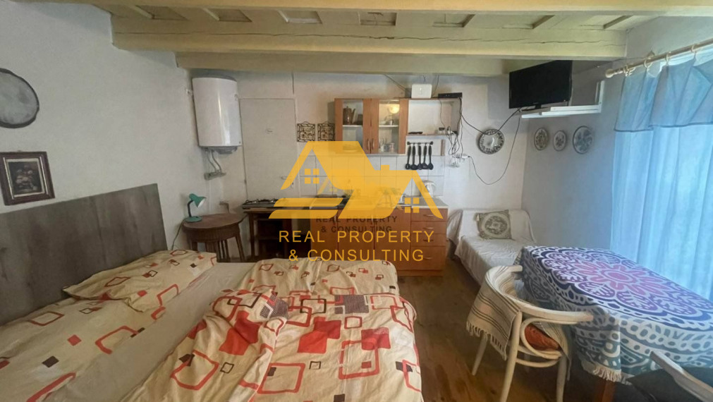 Predám apartmánový dom v obci Podhájska