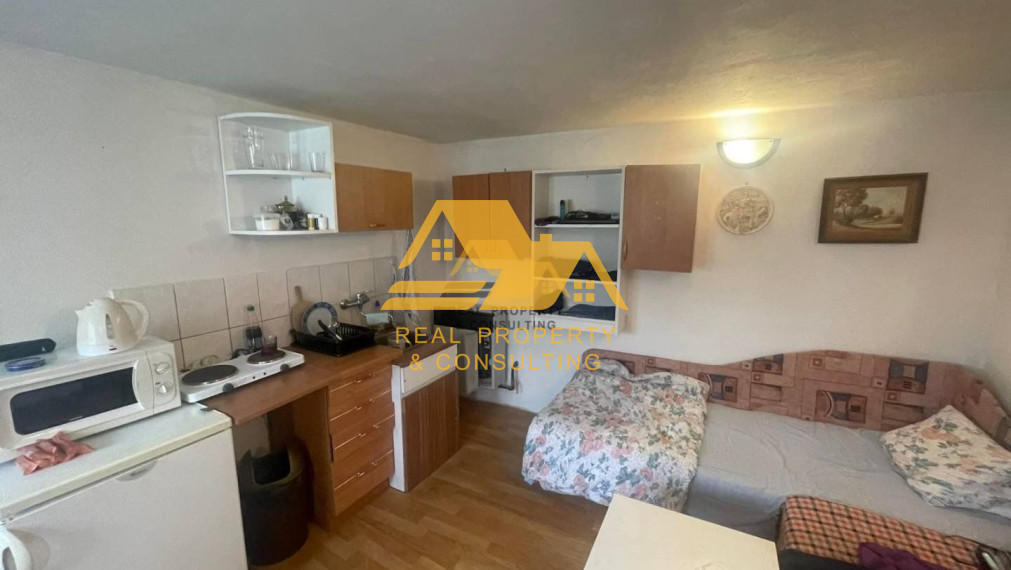 Predám apartmánový dom v obci Podhájska