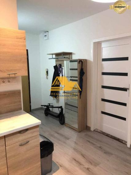 Prenajmem 1 izbový byt s loggiou v Nových Zámkoch