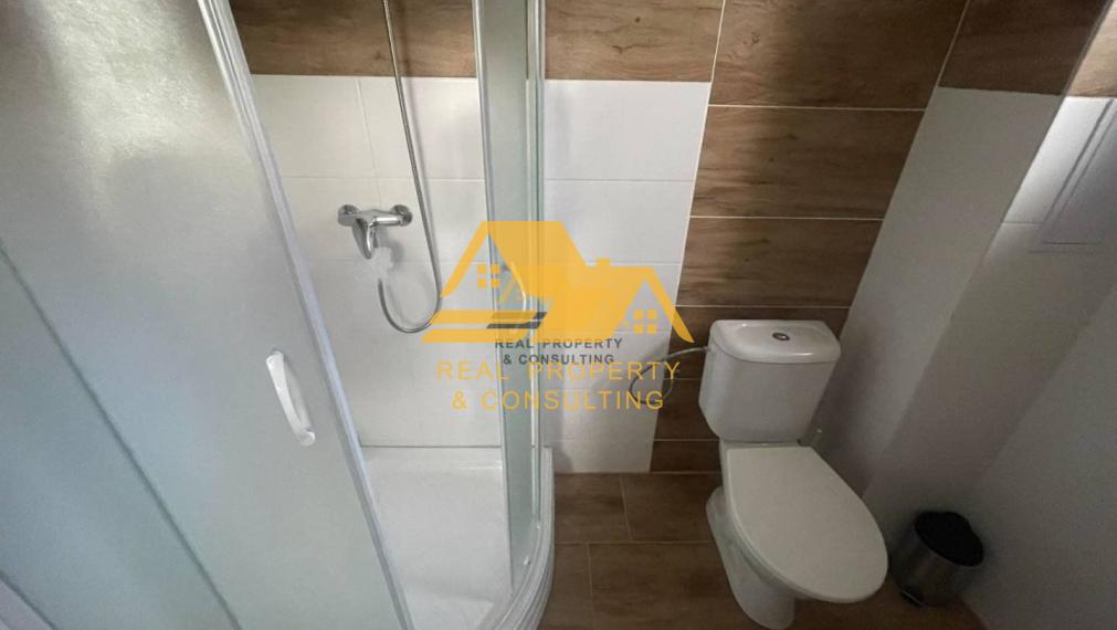 Predám zrekonštruovaný rodinný dom v obci Podhájska