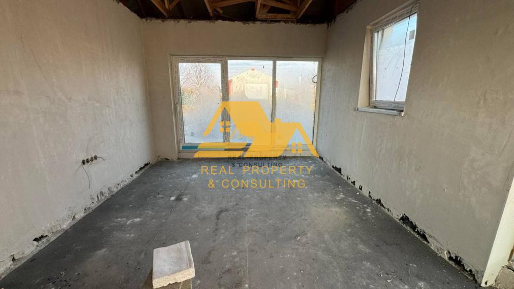 Predám novostavbu rodinného domu s garážou vo Dvoroch nad Žitavou