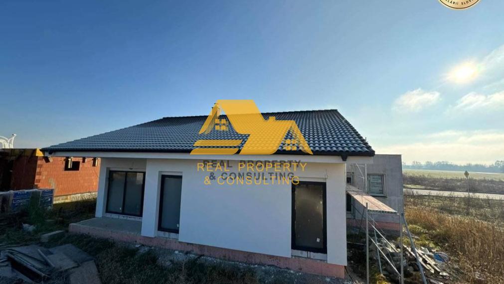 Predám novostavbu rodinného domu s garážou vo Dvoroch nad Žitavou