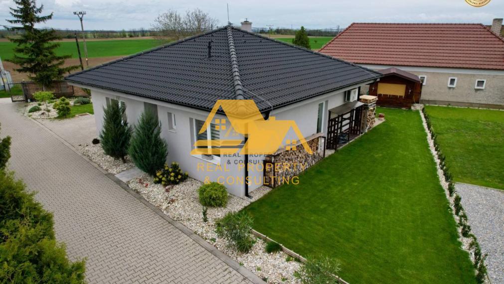 Predám rodinný dom v obci Dvory nad Žitavou