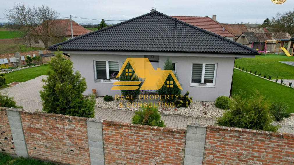 Predám rodinný dom v obci Dvory nad Žitavou