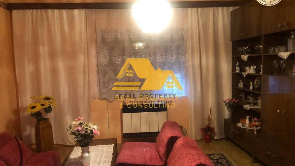 Predám rodinný dom s pozemkom v obci Bešeňov