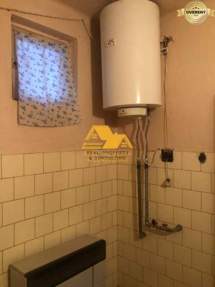 Predám rodinný dom s pozemkom v obci Bešeňov