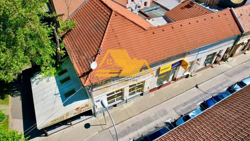 Predám podnikateľský objekt na hlavnom námestí v Nových Zámkoch