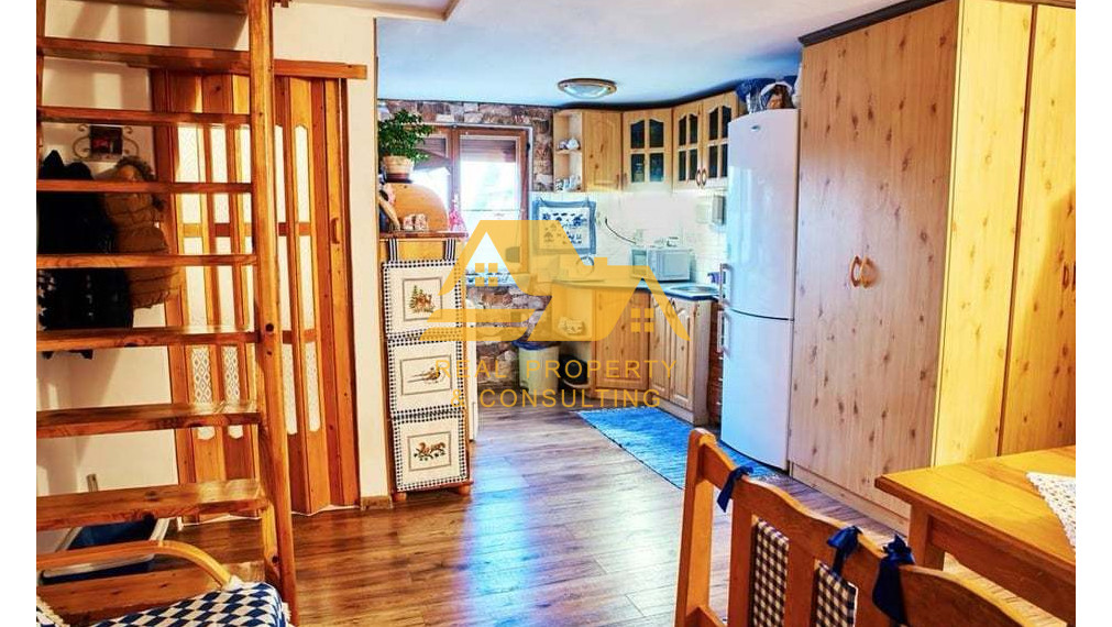 Predám peknú rekreačnú chatu v obci Podhájska