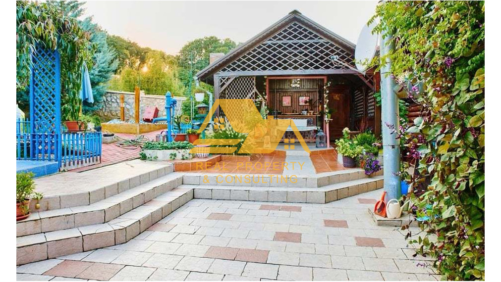 Predám peknú rekreačnú chatu v obci Podhájska