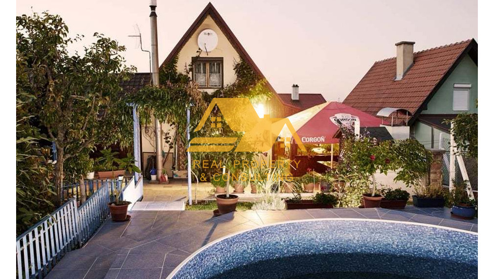 Predám peknú rekreačnú chatu v obci Podhájska