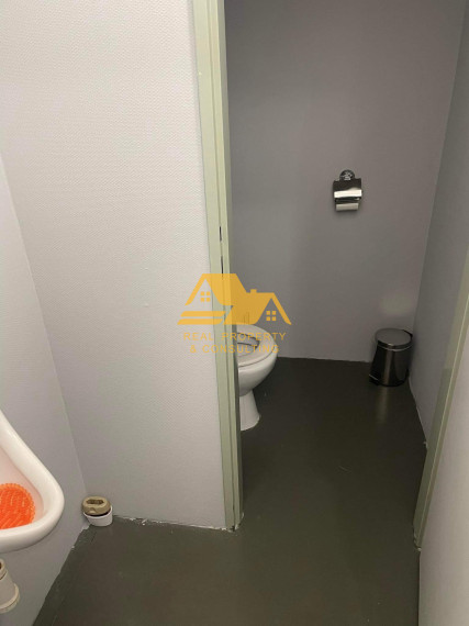 Prenajmem obchodné priestory v Nových Zámkoch