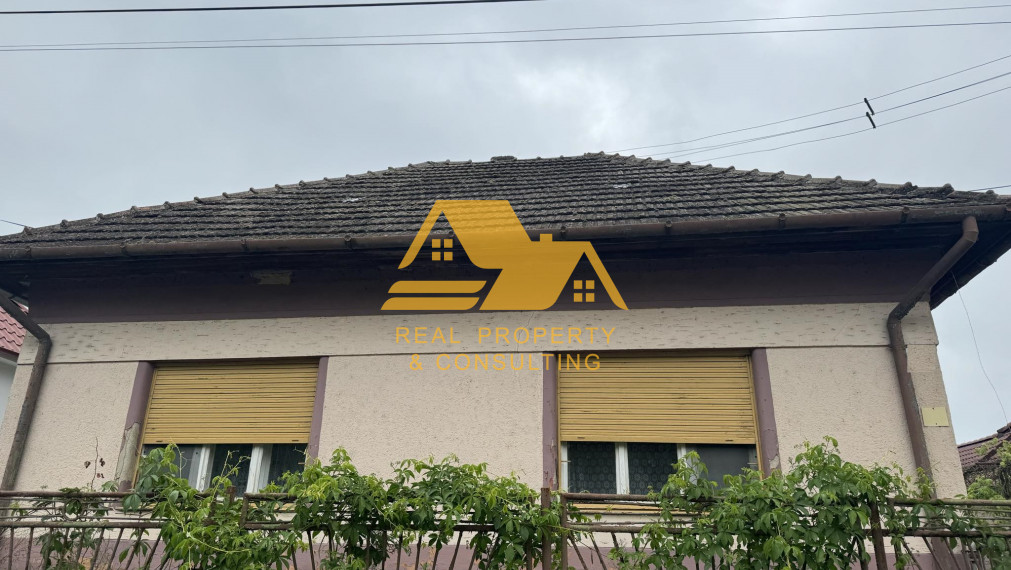 Predám dom s veľkým pozemkom v obci Semerovo