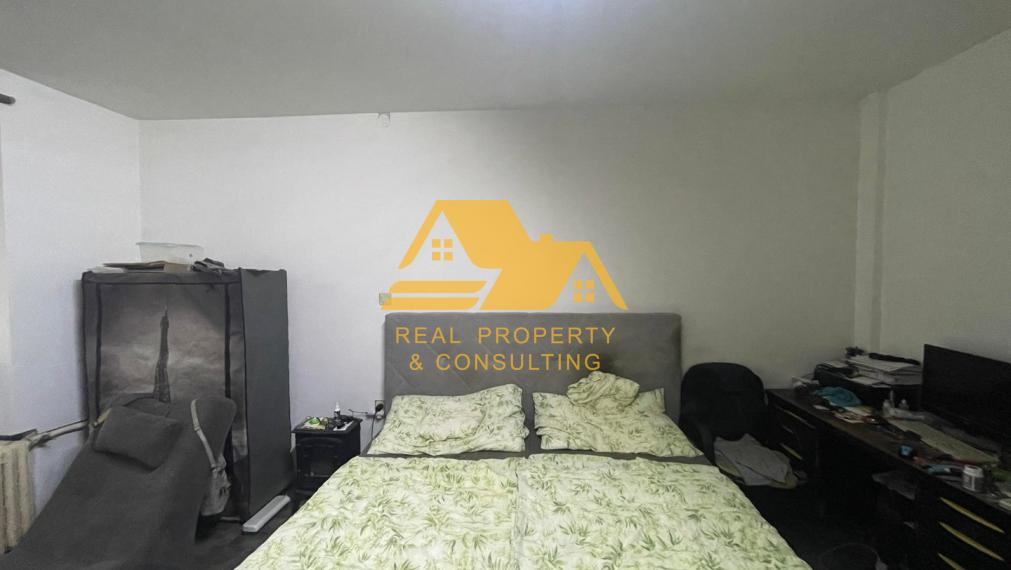 Predám rodinný dom s veľkým pozemkom v Nových Zámkoch