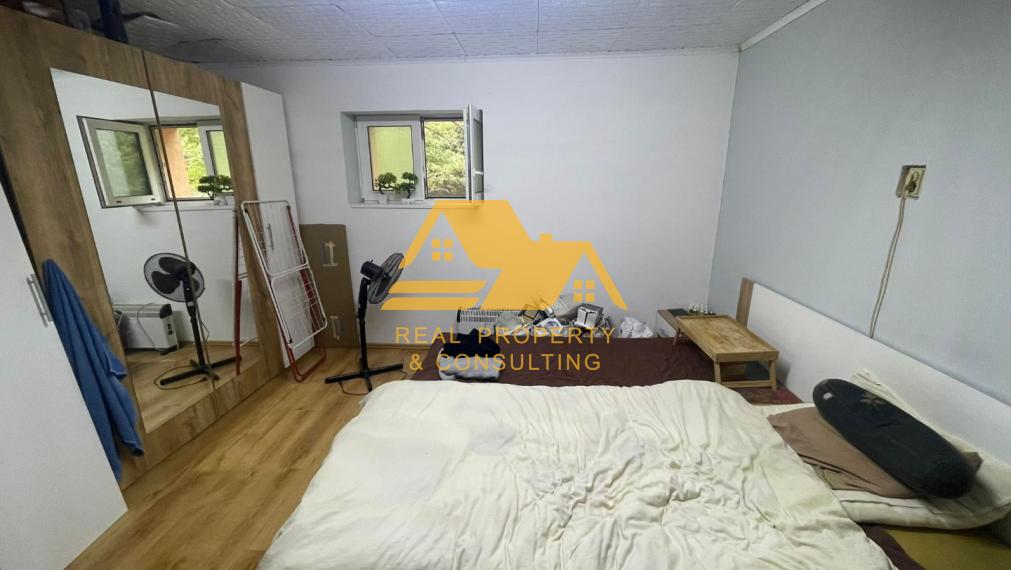 Predám rodinný dom s veľkým pozemkom v Nových Zámkoch