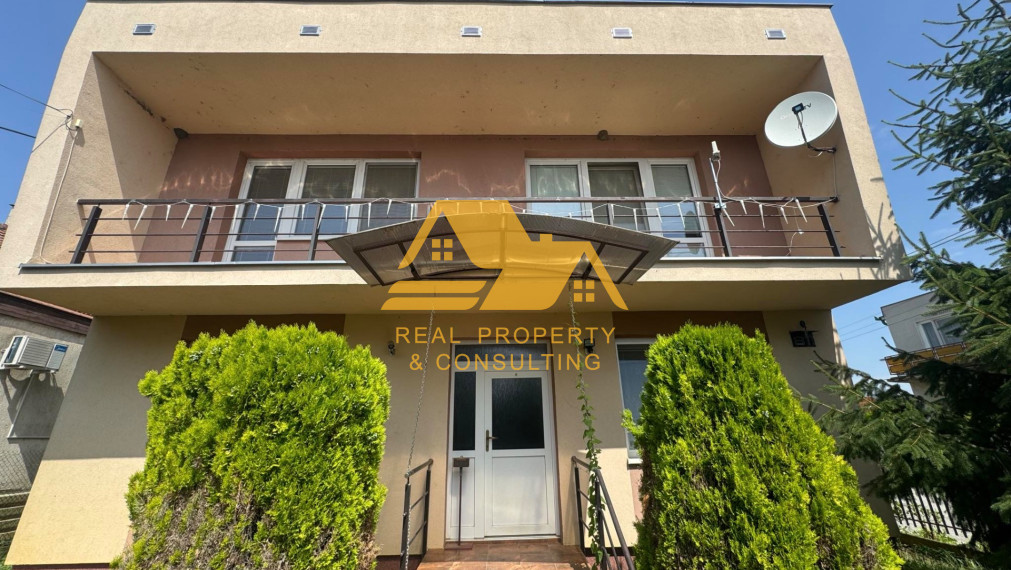 Predám rodinný dom s garážou v obci Zemné