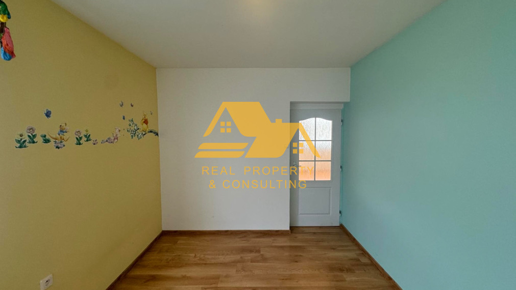 Predám rodinný dom s garážou v obci Zemné