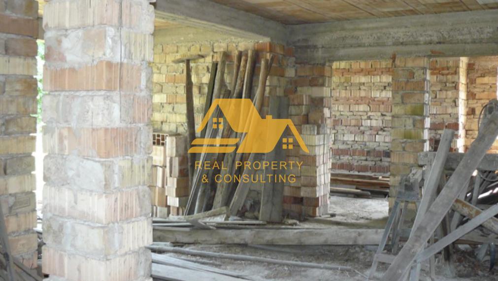 Predám rodinný dom s veľkým pozemkom v Hurbanove