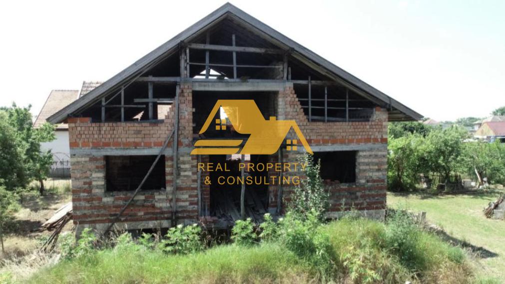 Predám rodinný dom s veľkým pozemkom v Hurbanove