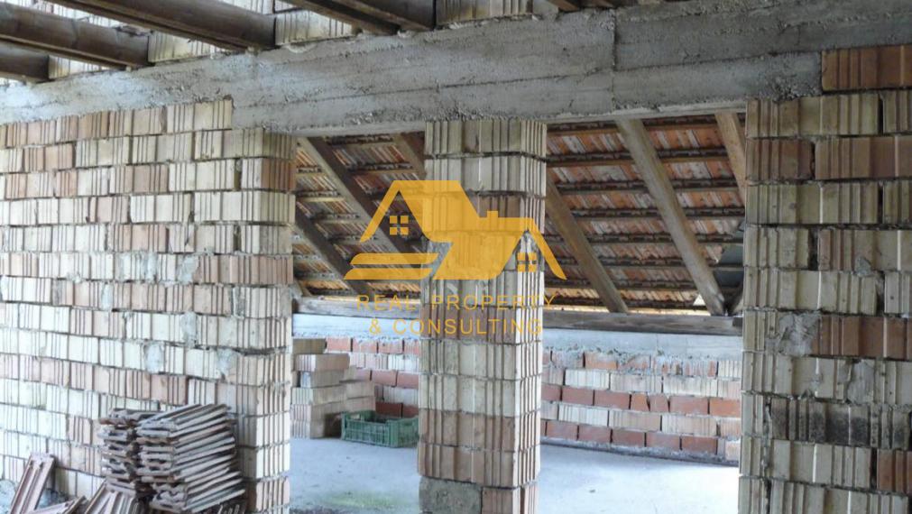 Predám rodinný dom s veľkým pozemkom v Hurbanove