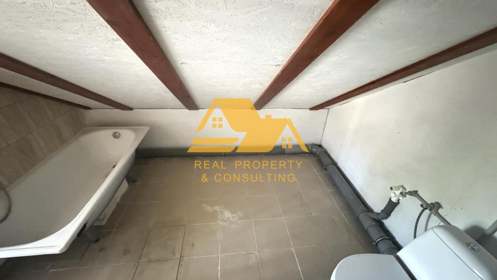 Predám dom vhodný na podnikateľské účely vo Dvoroch nad Žitavou