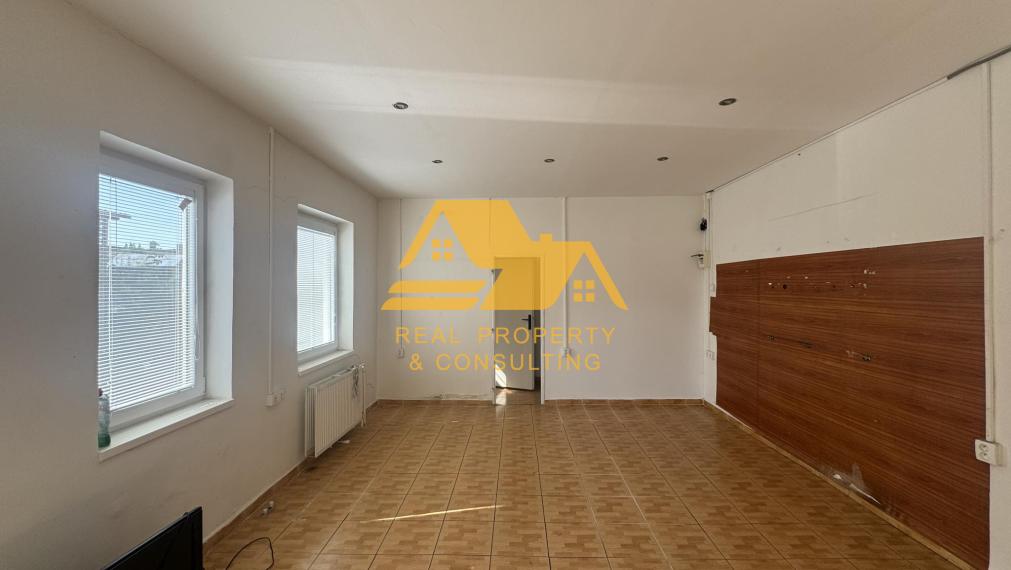 Predám dom vhodný na podnikateľské účely vo Dvoroch nad Žitavou