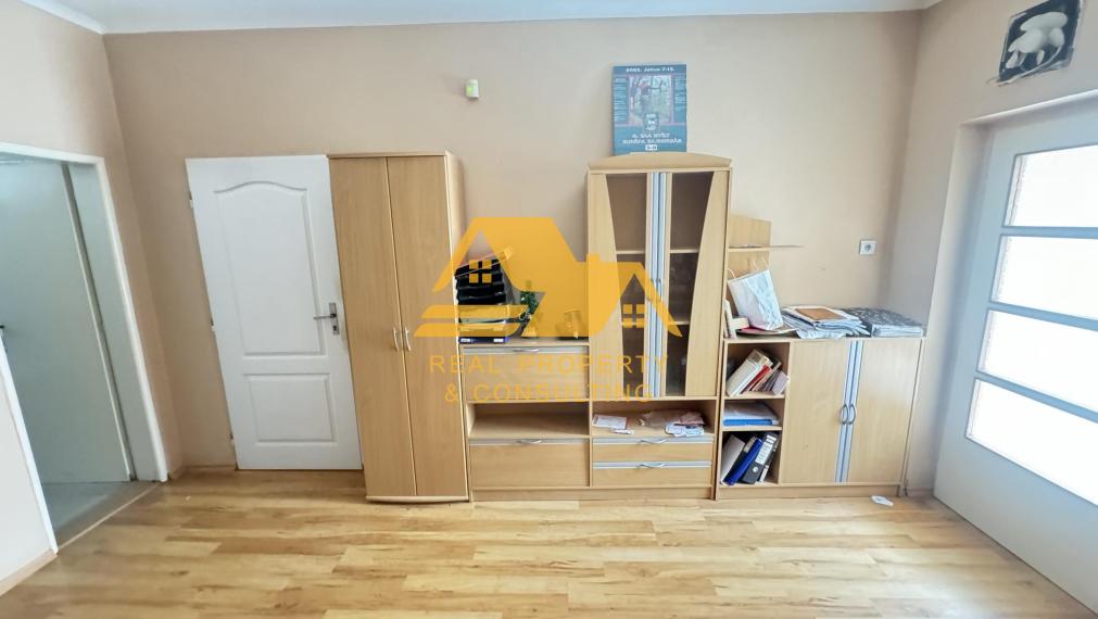 Predám dom vhodný na podnikateľské účely vo Dvoroch nad Žitavou