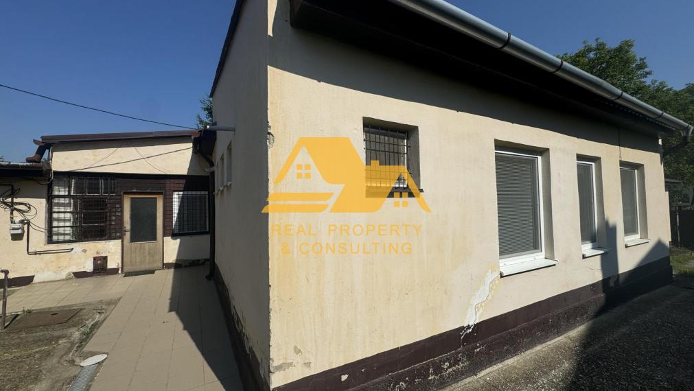 Predám dom vhodný na podnikateľské účely vo Dvoroch nad Žitavou