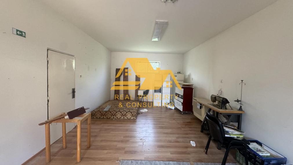 Predám dom vhodný na podnikateľské účely vo Dvoroch nad Žitavou