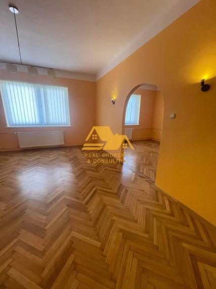 Predám veľký 4 izbový byt v Nových Zámkoch