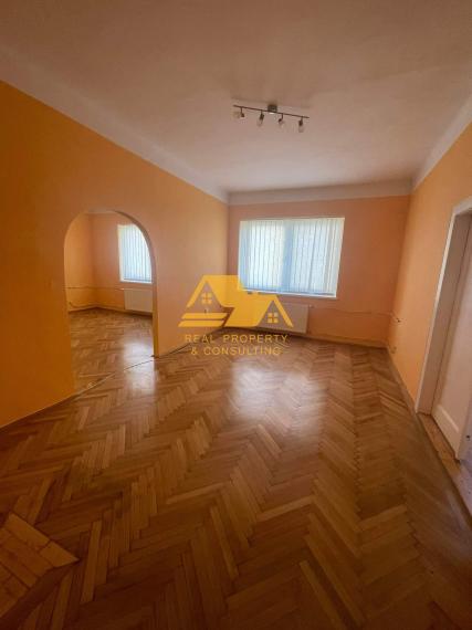 Predám veľký 4 izbový byt v Nových Zámkoch