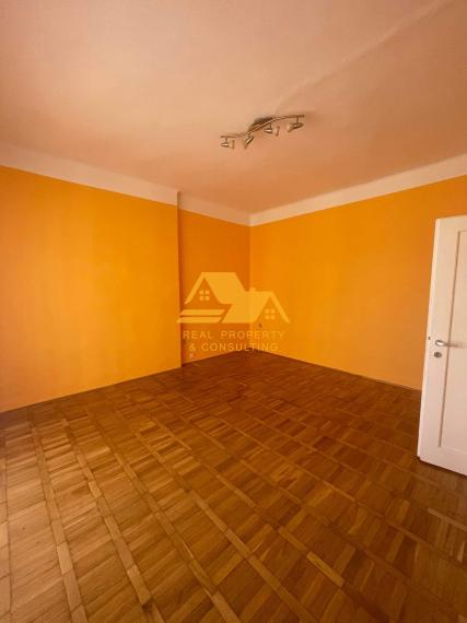 Predám veľký 4 izbový byt v Nových Zámkoch