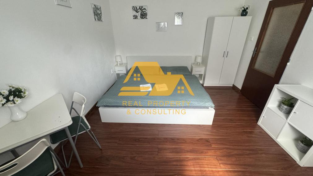 Exkluzívne! Predám apartmánový dom v obci Podhájska