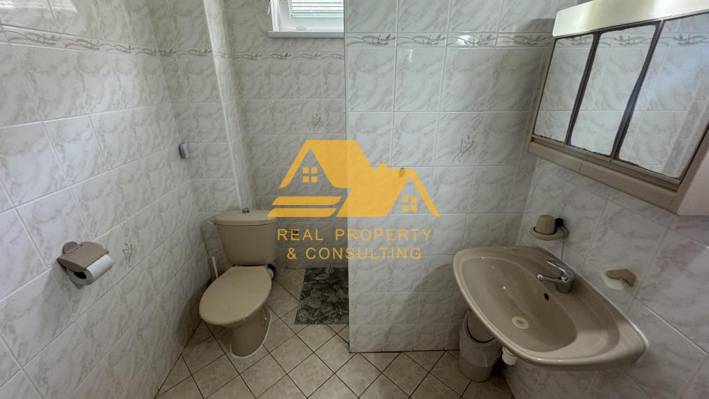 Exkluzívne! Predám apartmánový dom v obci Podhájska