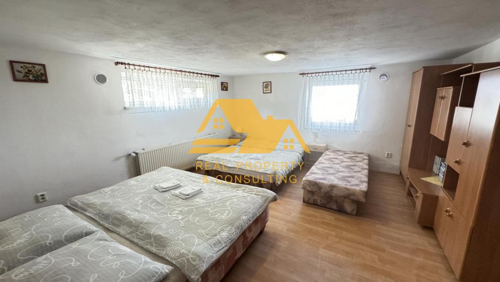 Exkluzívne! Predám apartmánový dom v obci Podhájska