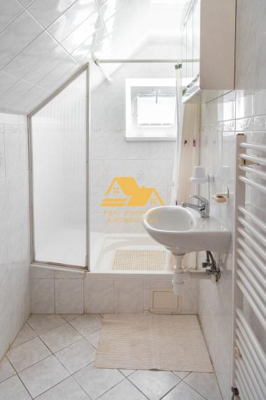 Exkluzívne! Predám apartmánový dom v obci Podhájska