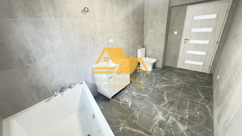 Predám dvojgeneračný dom v tichej lokalite v meste Hurbanovo