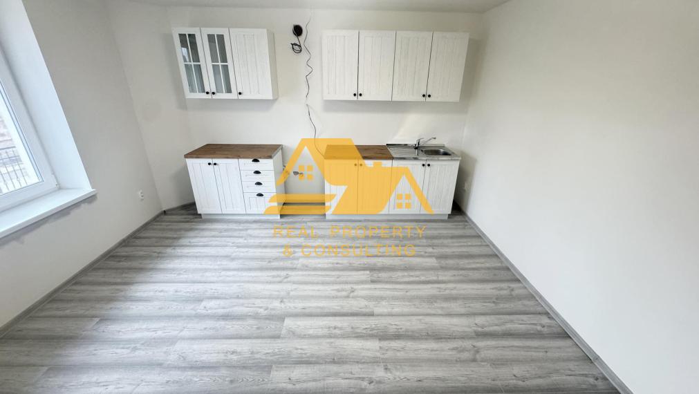 Predám dvojgeneračný dom v tichej lokalite v meste Hurbanovo